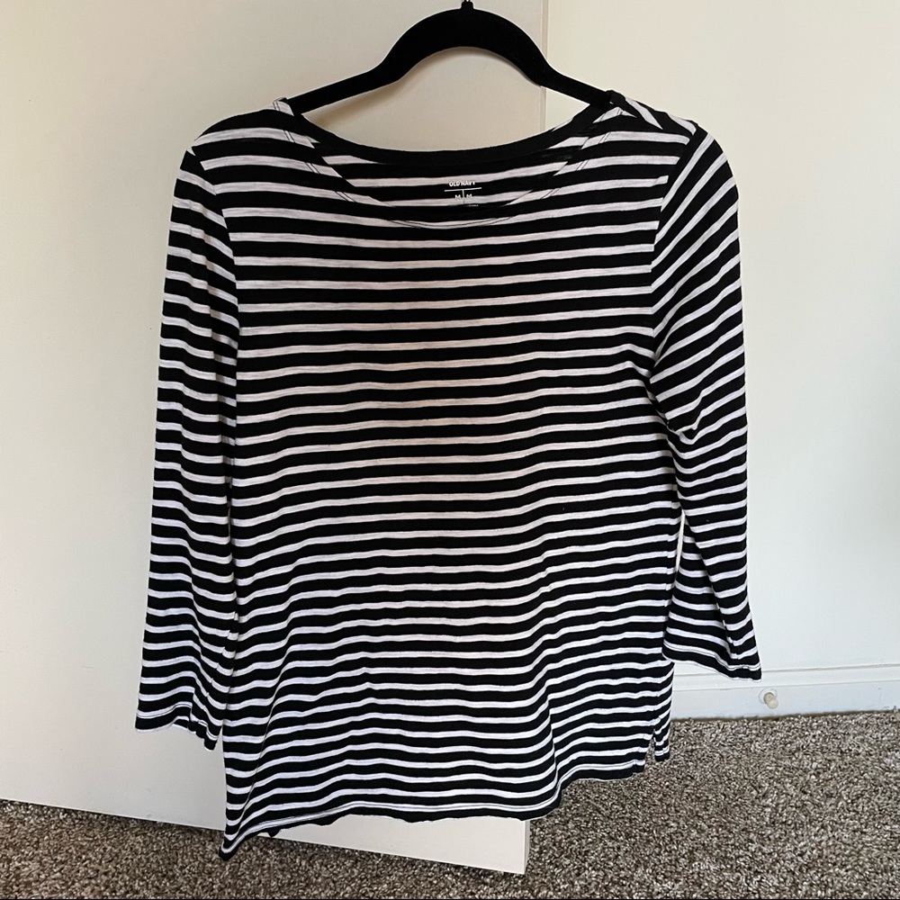 Old Navy tee